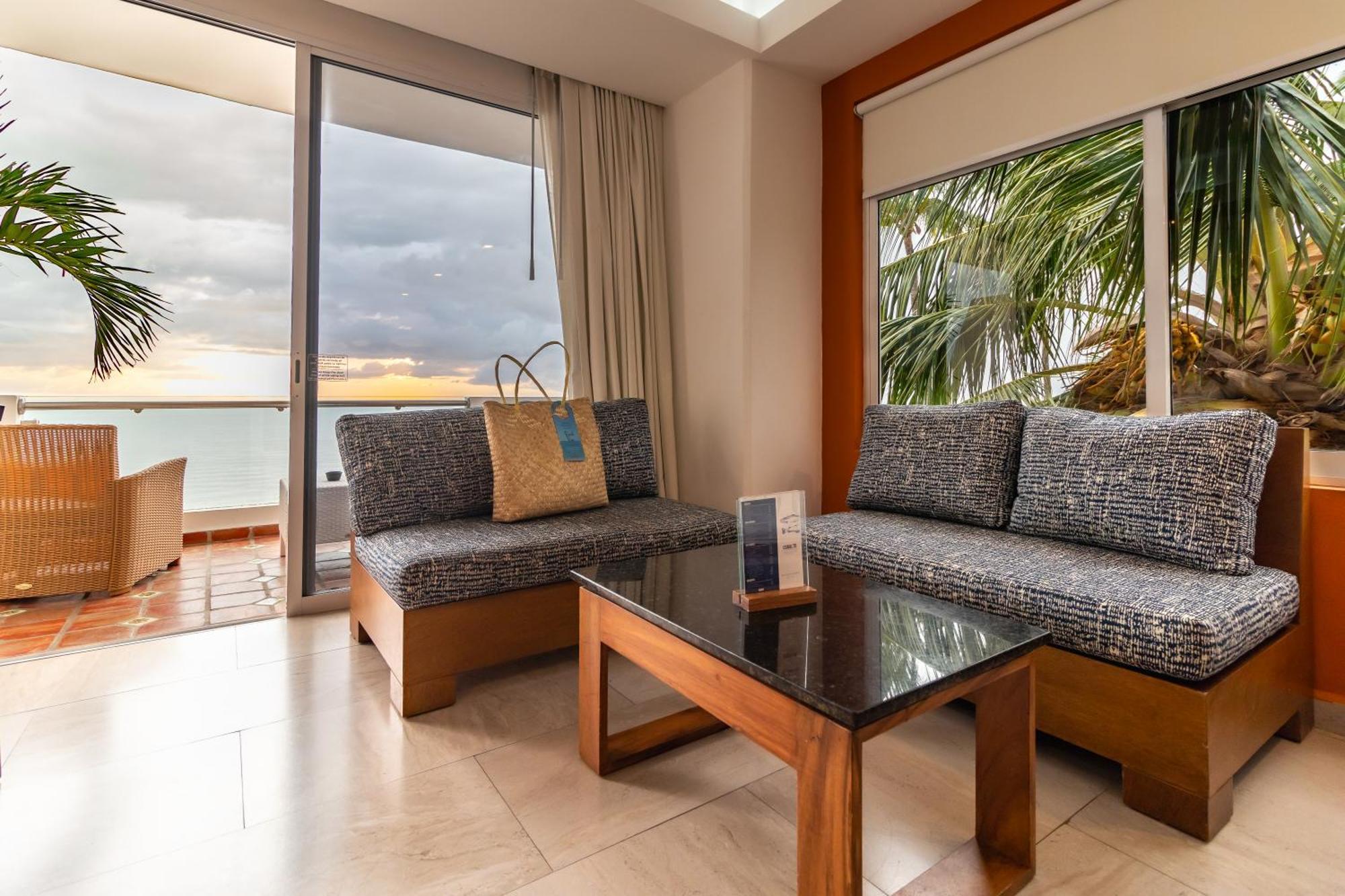 The Paramar Beachfront Boutique Hotel With Breakfast Included - Downtown Malecon Puerto Vallarta Buitenkant foto