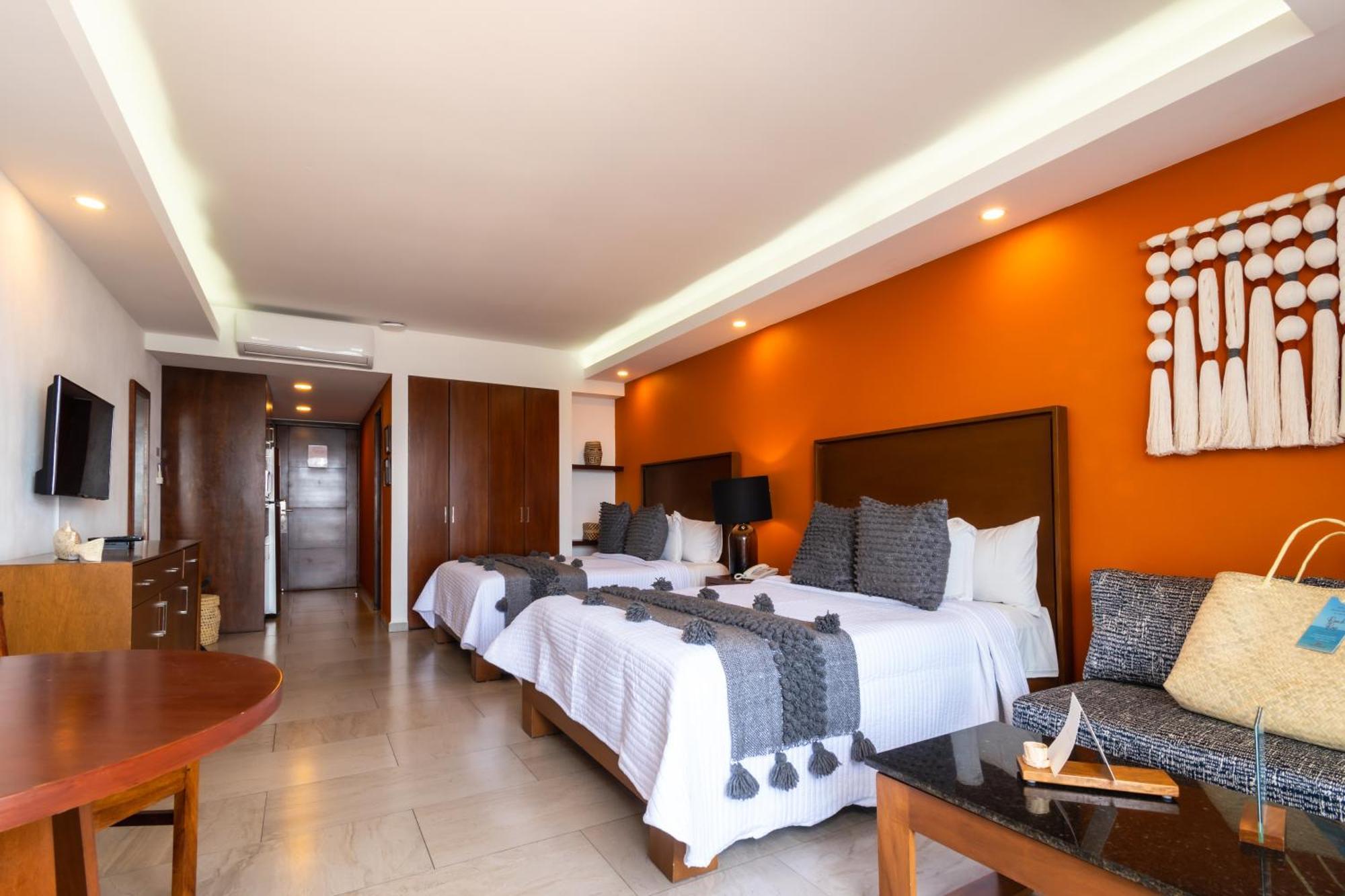 The Paramar Beachfront Boutique Hotel With Breakfast Included - Downtown Malecon Puerto Vallarta Buitenkant foto