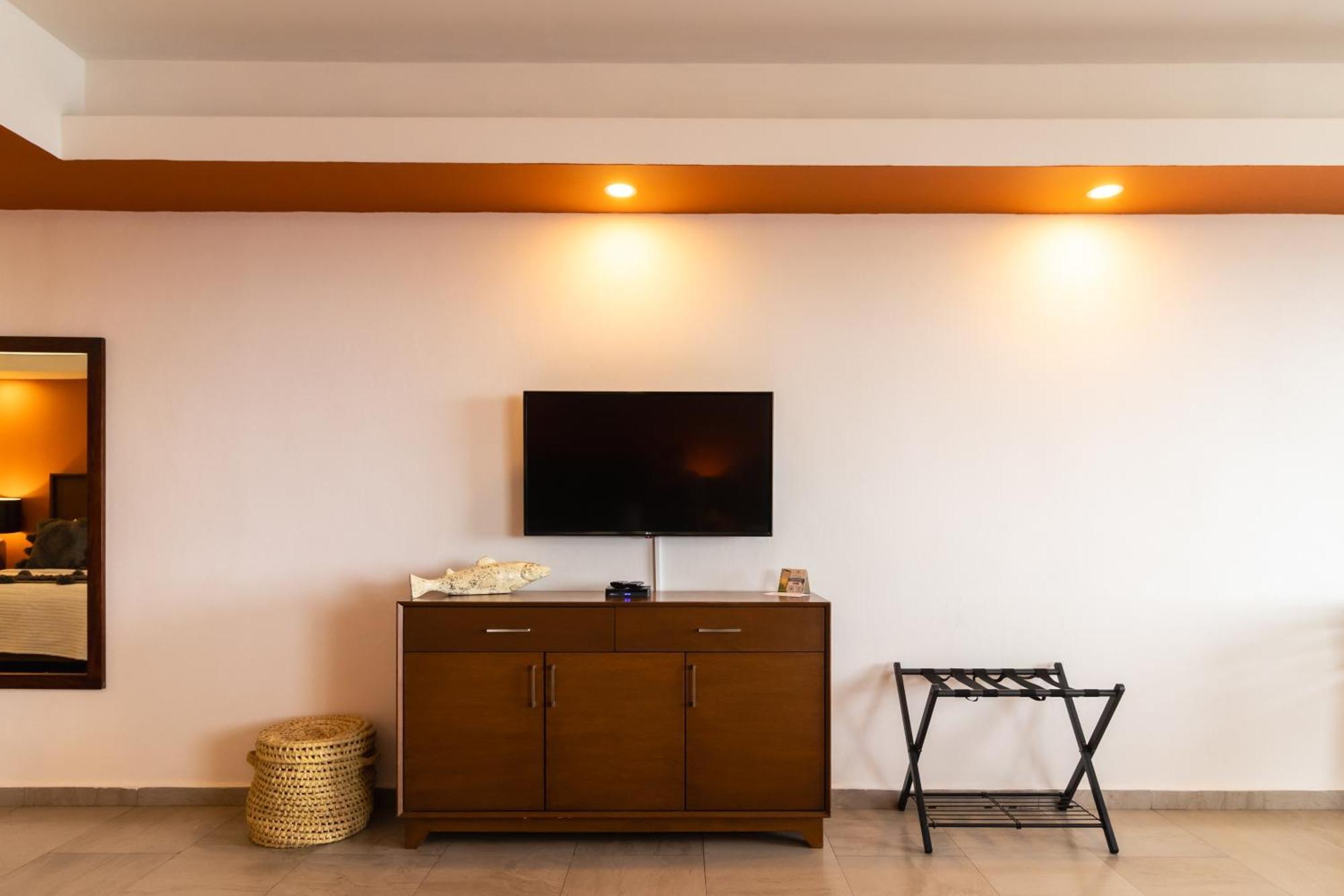 The Paramar Beachfront Boutique Hotel With Breakfast Included - Downtown Malecon Puerto Vallarta Buitenkant foto