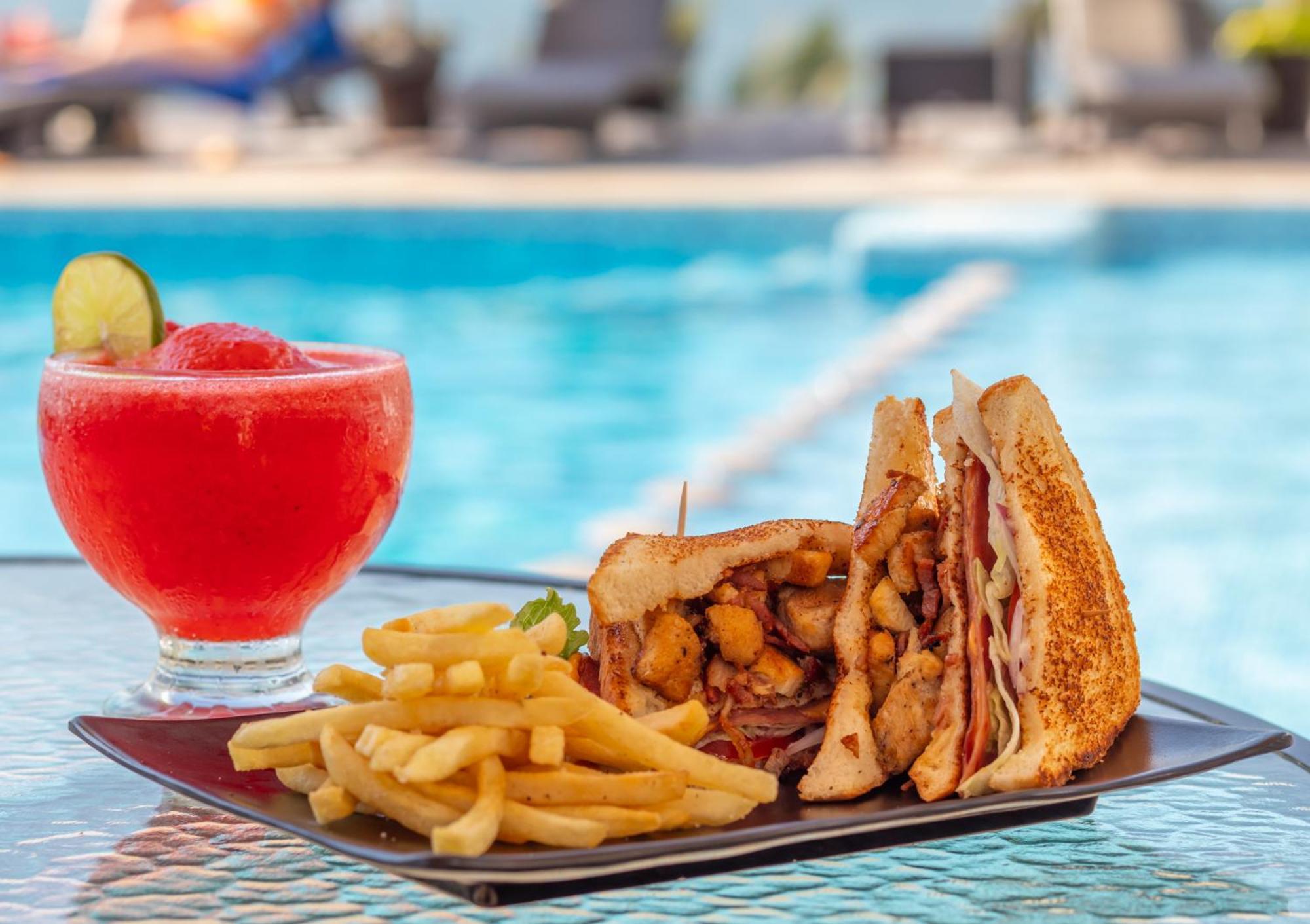 The Paramar Beachfront Boutique Hotel With Breakfast Included - Downtown Malecon Puerto Vallarta Buitenkant foto